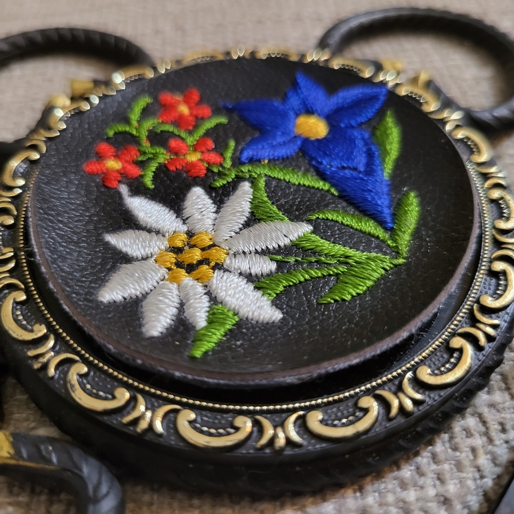 3 Hook Floral Leather Patched Embossed Wrought Iron Key Holder 6.75"×5" Germany - Picture 5 of 7